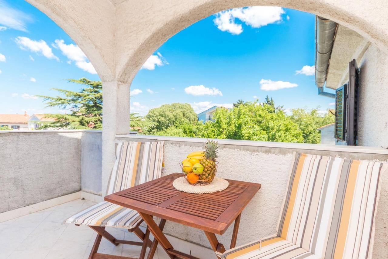 Apartment Lucija Biograd Na Moru Exteriör bild
