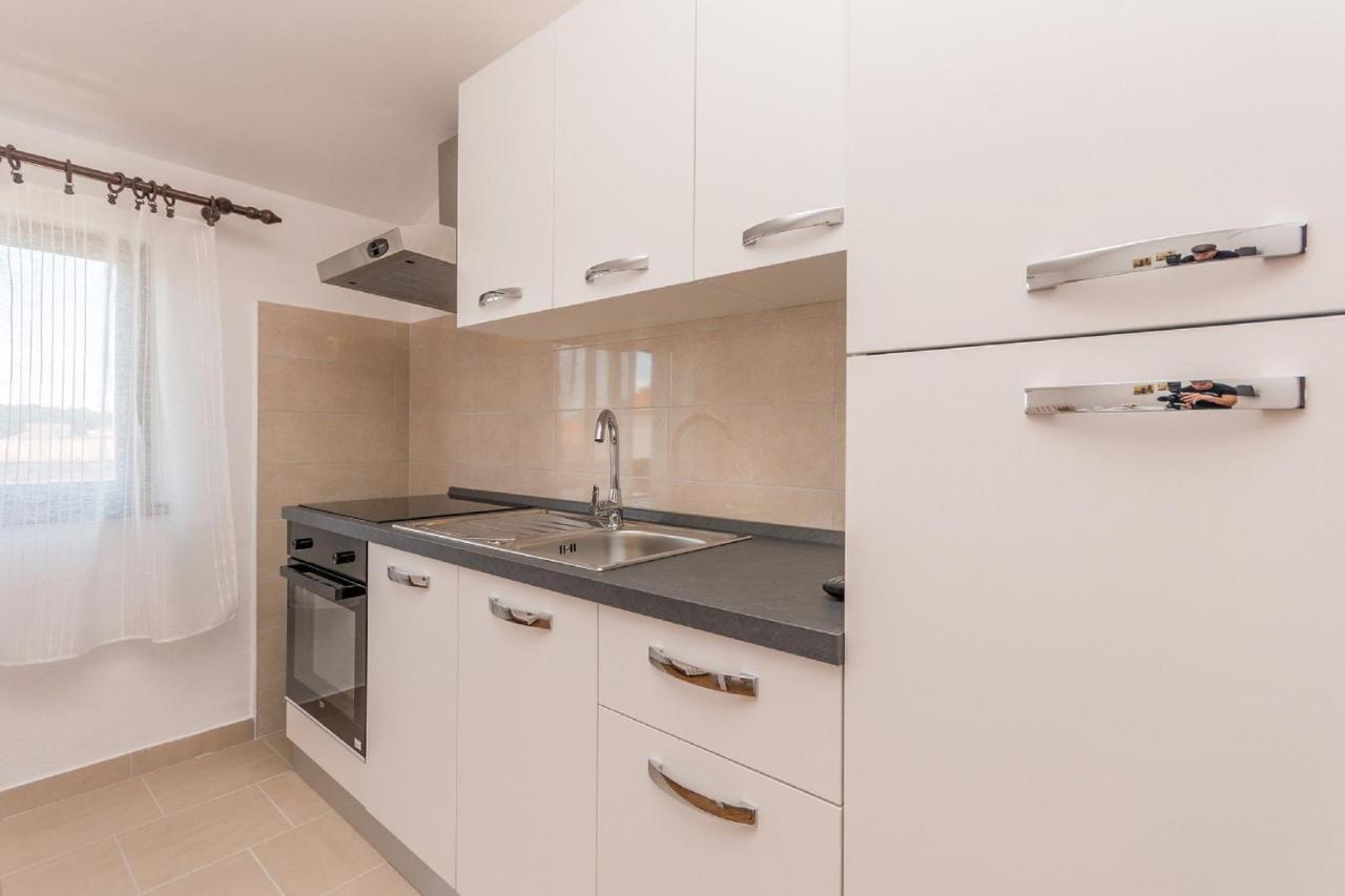 Apartment Lucija Biograd Na Moru Exteriör bild