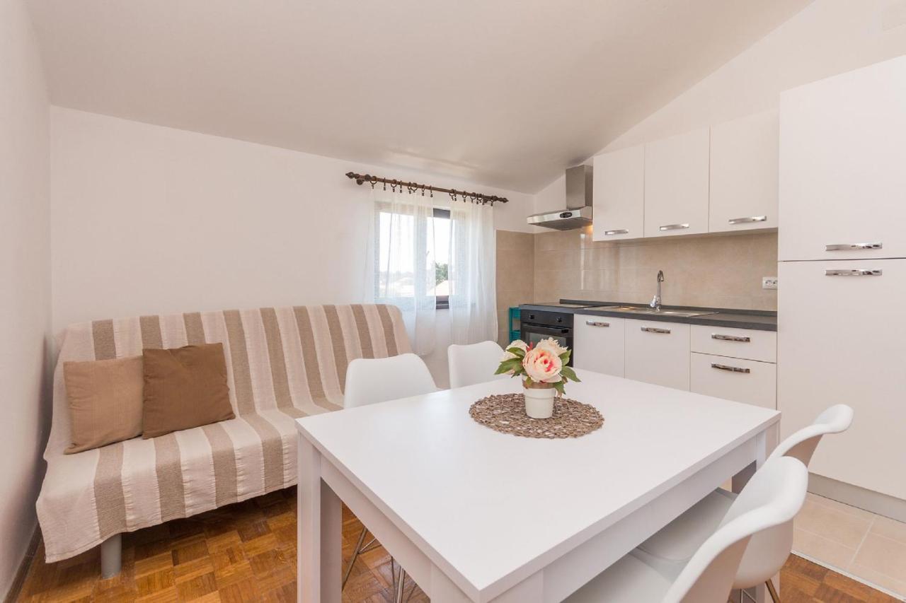 Apartment Lucija Biograd Na Moru Exteriör bild
