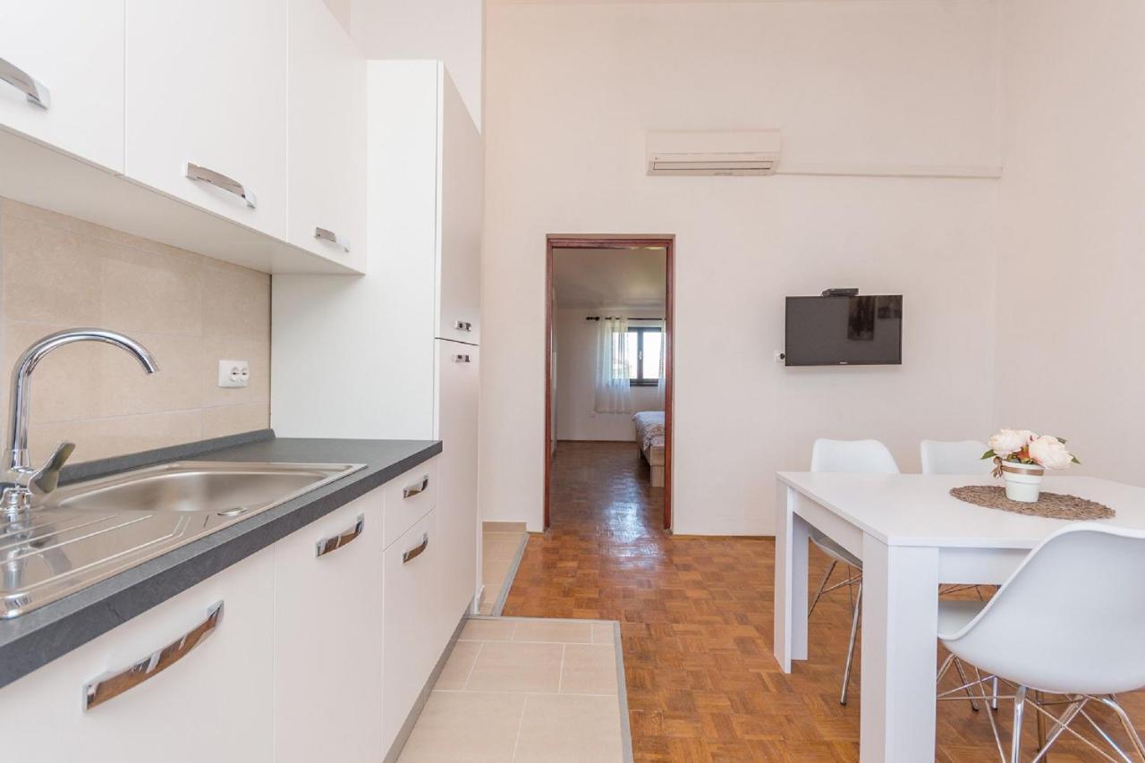 Apartment Lucija Biograd Na Moru Exteriör bild