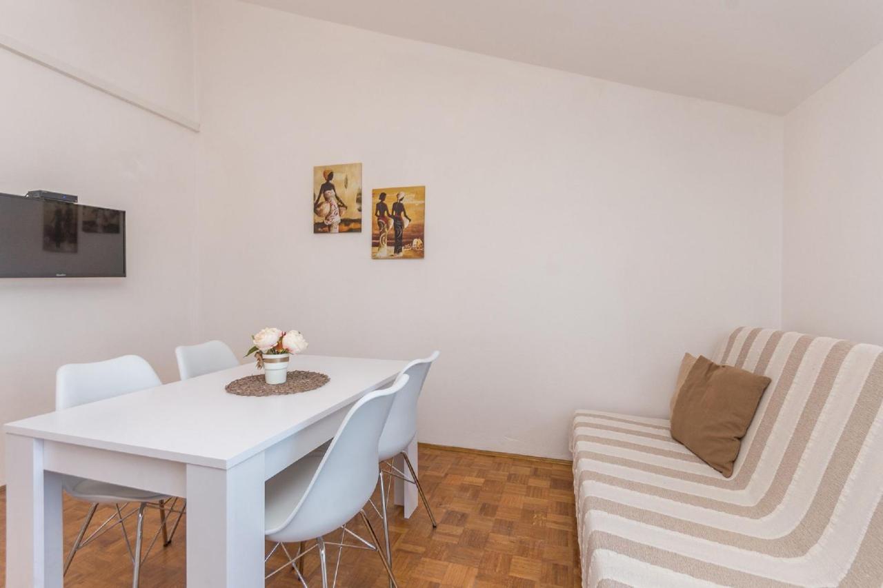 Apartment Lucija Biograd Na Moru Exteriör bild
